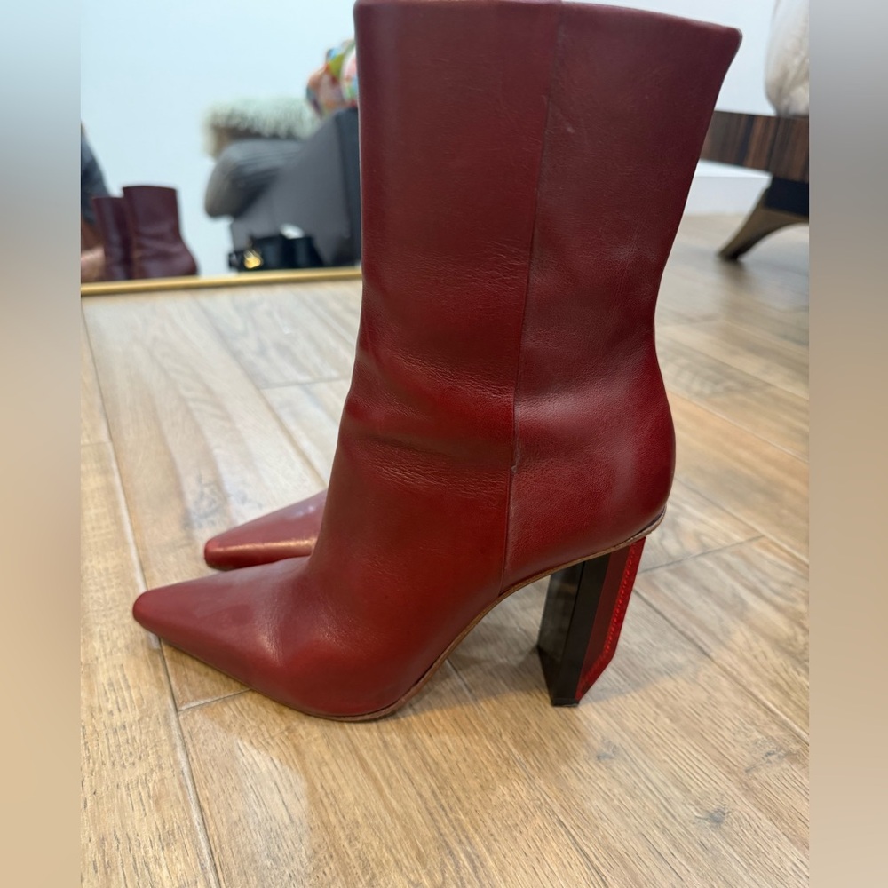 Vetements Red Heeled Boots with Sleek Silhouette